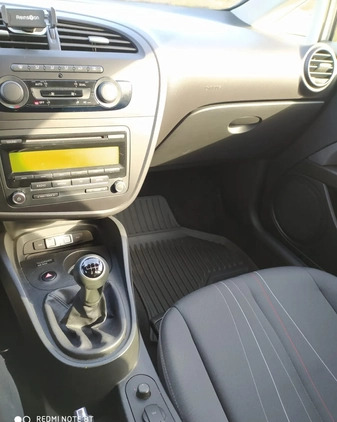 Seat Leon cena 21500 przebieg: 205000, rok produkcji 2011 z Sieradz małe 379
